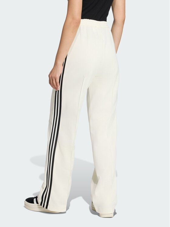 adidas adidas Spodnie dresowe CLASSIC Biały Regular Fit