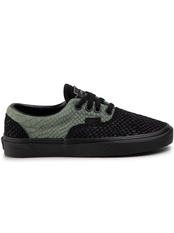 Slytherin hot sale era vans