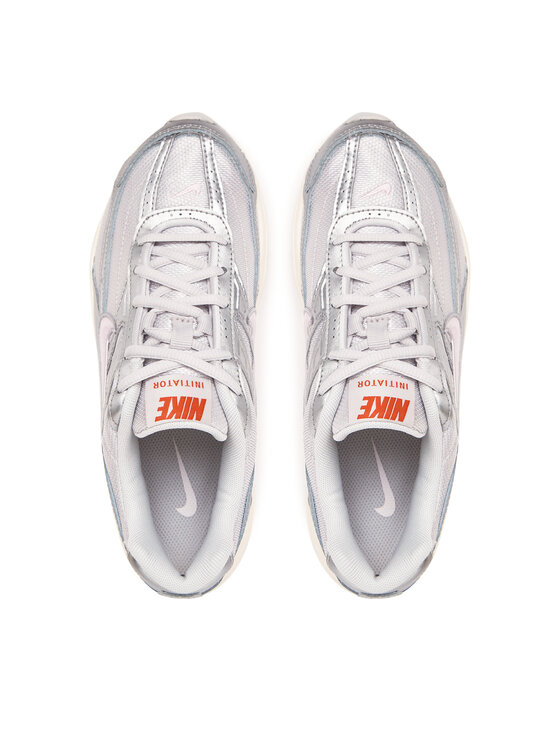 Nike Nike Sneakersy Wmns Initiator FZ9020 Srebrny