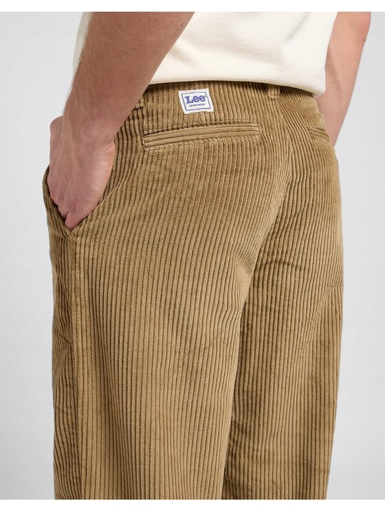 Lee Lee Chinosy Loose Workwear Chino Brązowy Chino Fit
