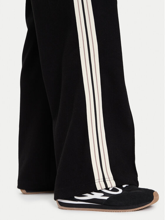 Guess Guess Pantaloni palazzo V5BB16 KCX52 Nero Wide Leg
