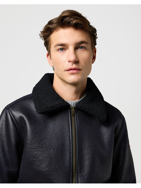 Wrangler Wrangler Pārejas jaka SHEARLING JACKET Melns Regular Fit