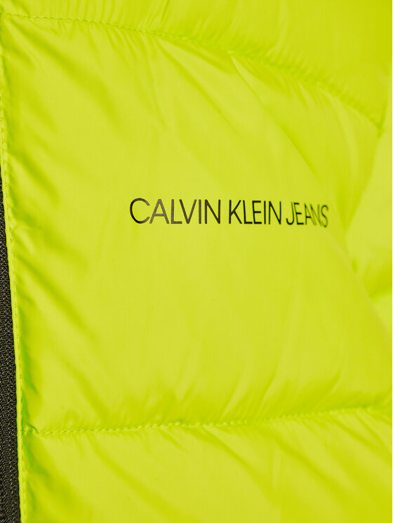 Calvin Klein Jeans Vatovaná bunda IB0IB00937 Zelená Regular Fit • Modivo.cz