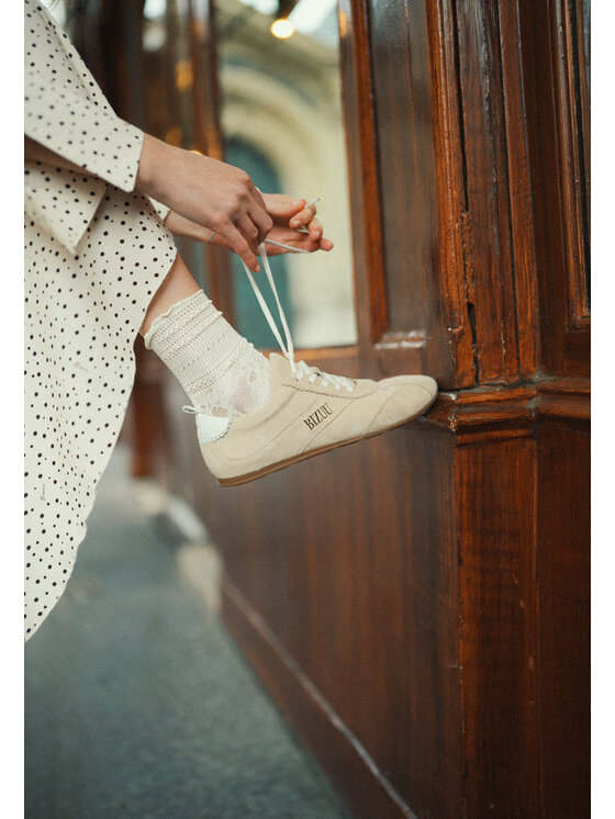 BIZUU BIZUU Sneakersy LEOLA Béžová