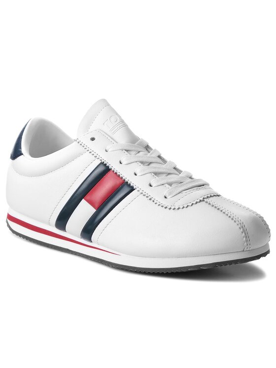 Retro 2025 flag sneaker