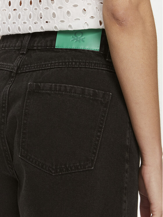 United Colors Of Benetton United Colors Of Benetton Džinsiniai šortai 4IPCD9018 Juoda Regular Fit