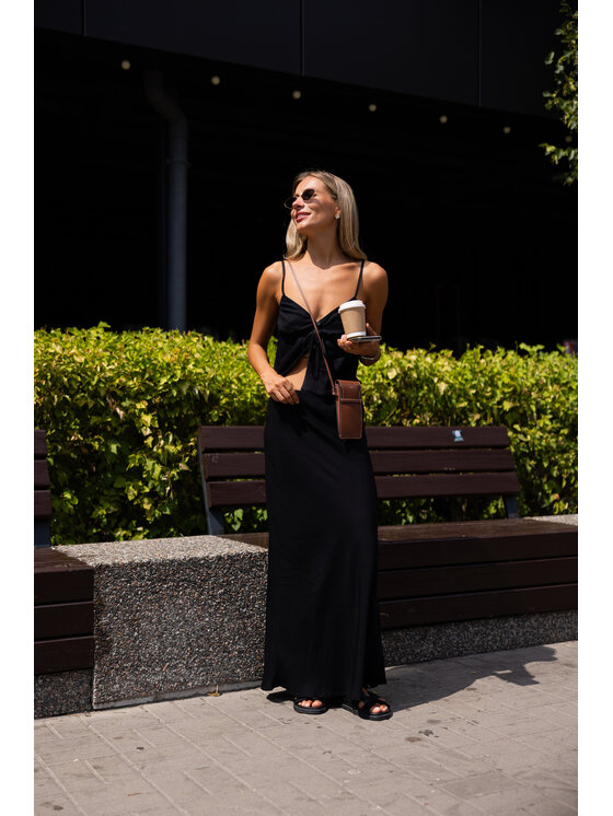 Hottie Hot Hottie Hot Sada top a sukňa NUSA Čierna Slim Fit