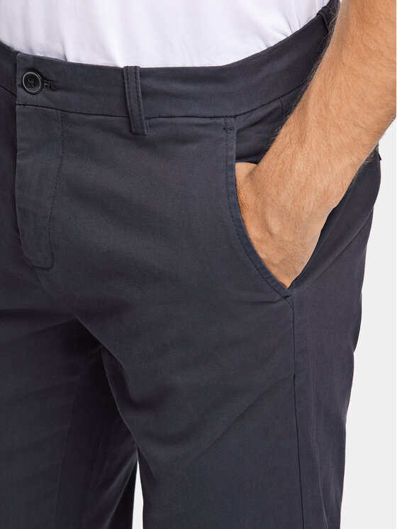 Lindbergh Lindbergh Chinosy 30-005044 Czarny Slim Fit