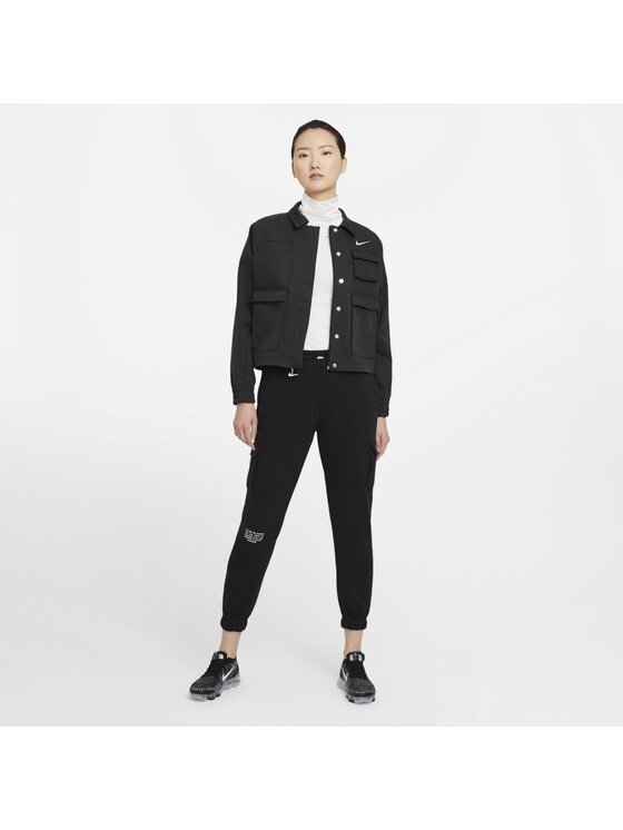 Nike Nike Pantaloni da tuta Sportswear Swoosh Nero Regular Fit