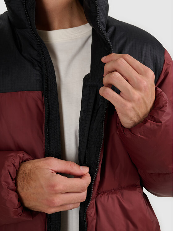 4F 4F Kurtka puchowa APRES SKI Bordowy Regular Fit