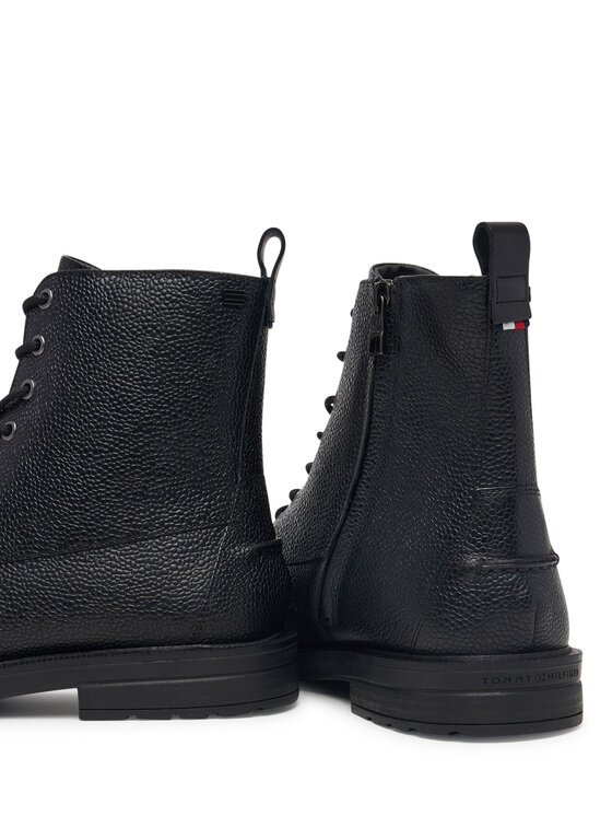 Tommy Hilfiger Tommy Hilfiger Puszābaki Cleated Hilifger Scotch Lth Boot FM0FM06081 Melns