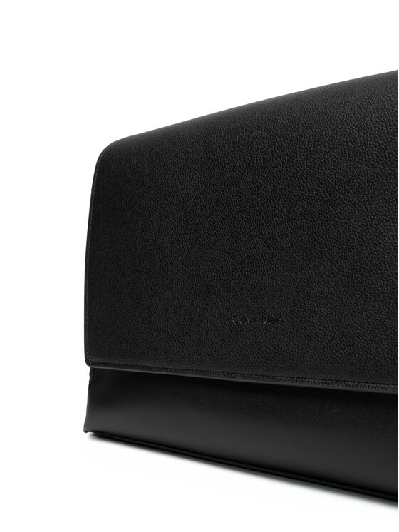 Calvin Klein Calvin Klein Taška cez rameno Micro Pebble Messenger 27 LV04D3034G Čierna