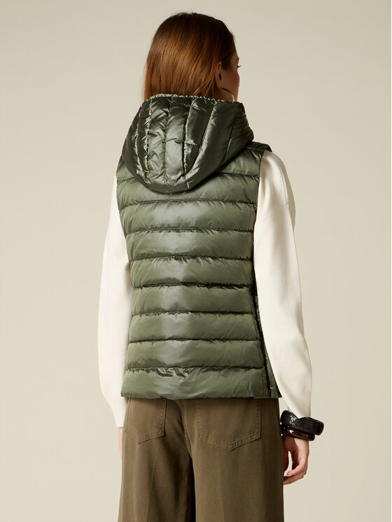 Oltre Oltre Giubbotto piumino F804R001531N035 Verde Regular Fit
