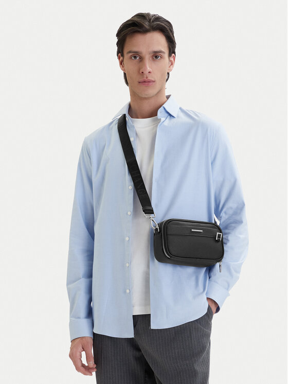 Armani Exchange Ľadvinka XM002038 AF19931 UC001 Čierna