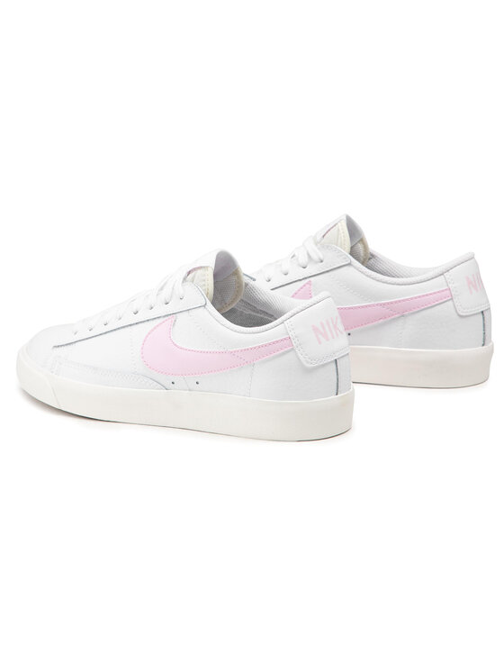 Nike Nike Laisvalaikio batai Blazer Low Leather CI6377 106 Balta