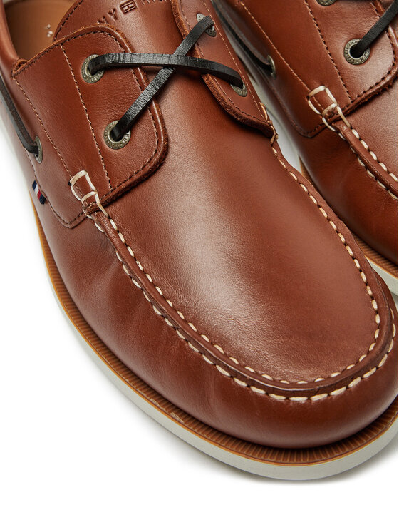 Tommy Hilfiger Tommy Hilfiger Félcipő Th Boat Shoe Core Lth FM0FM05569 Barna
