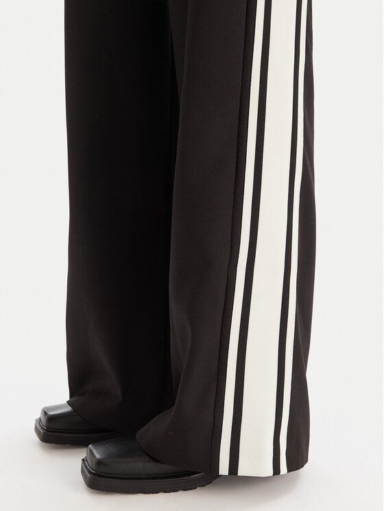 Patrizia Pepe Patrizia Pepe Spodnie dresowe 2P1716/A664-K103 Czarny Regular Fit