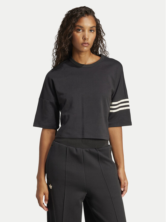 adidas Tričko Neuclassics JI8510 Čierna Regular Fit