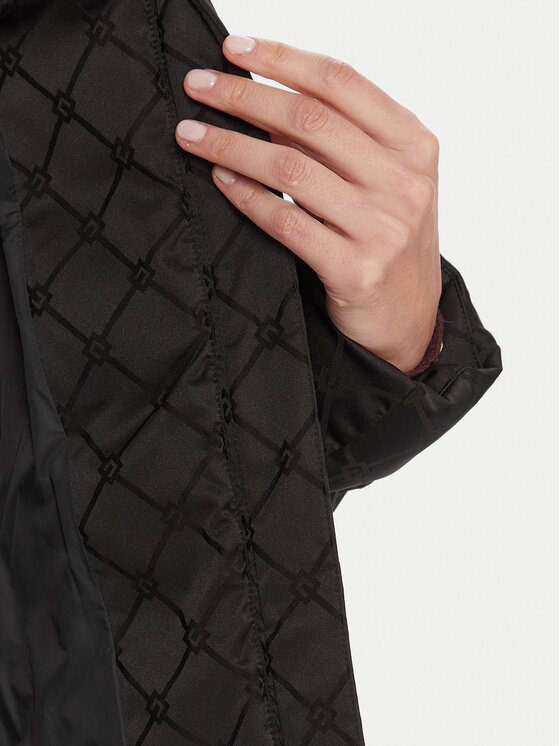 Elisabetta Franchi Elisabetta Franchi Winterjacke PI-83D-56E2-V600 Schwarz Regular Fit