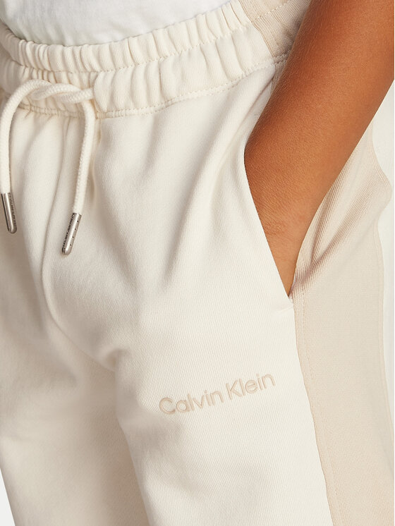 Calvin Klein Jeans Calvin Klein Jeans Pantaloncini sportivi Color Block IB0IB02433 Beige Relaxed Fit