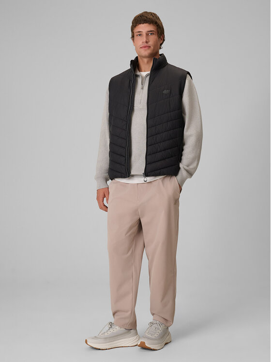 4F 4F Kamizelka BASIC+ Czarny Regular Fit