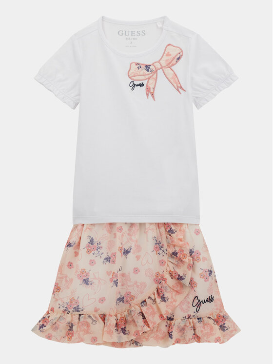 Completo T-shirt e gonna Guess