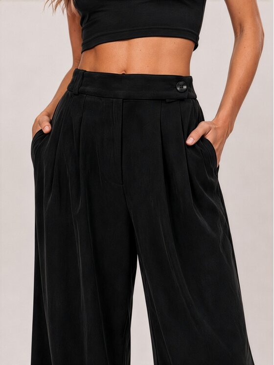 Hottie Hot Hottie Hot Spodnie materiałowe PAY Czarny Oversize