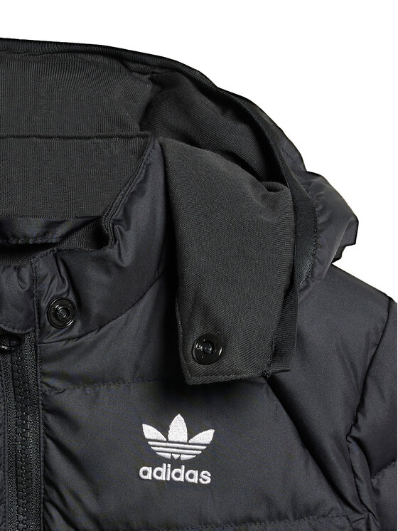 adidas adidas Vatovaná bunda adicolor IX7493 Čierna Regular Fit