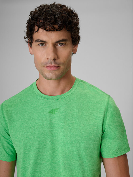 4F 4F Koszulka techniczna BASIC+ Zielony jasny Regular Fit