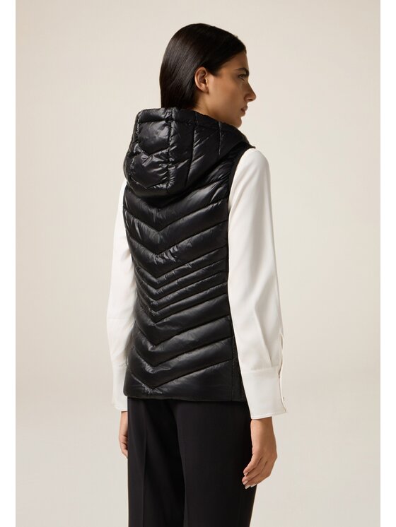 Oltre Oltre Giubbotto piumino F610R001426N033 Nero Slim Fit