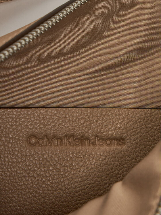 Calvin Klein Jeans Calvin Klein Jeans Geantă Ultralight Shoulder Bag22 Pu LV04K3131G Gri