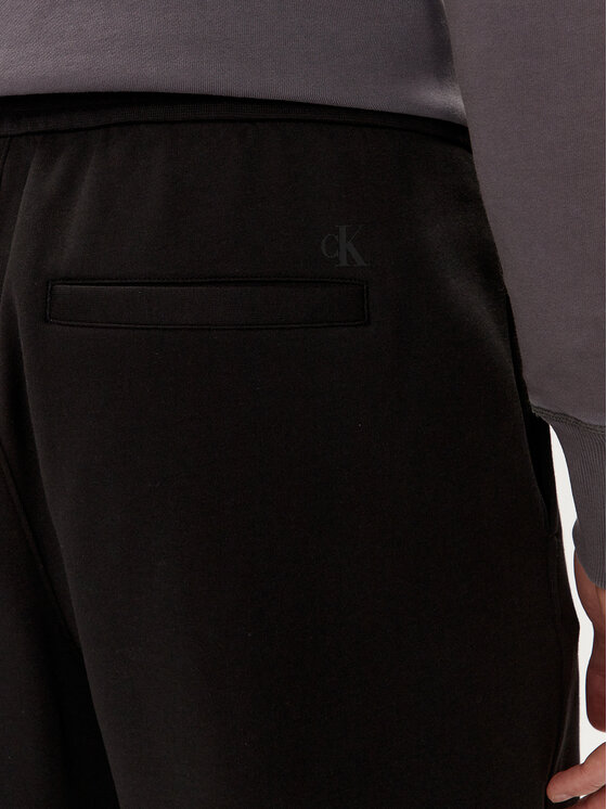Calvin Klein Jeans Calvin Klein Jeans Pantaloni scurți sport Logo Repeat J30J325129 Negru Regular Fit