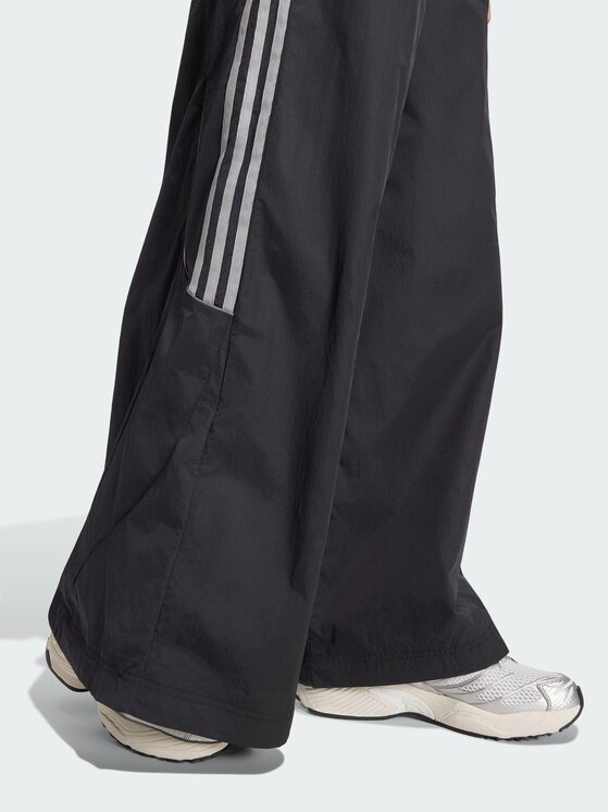 adidas adidas Spodnie dresowe 168173 Czarny Loose Fit