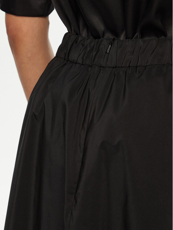 Weekend Max Mara Weekend Max Mara Gonna a trapezio Curvato 2515101011 Nero Regular Fit