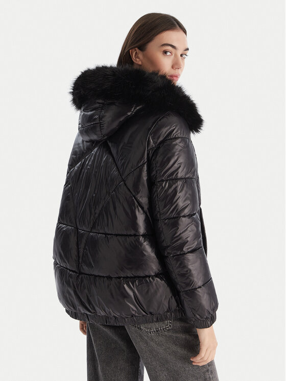 Geox Geox Zimska jakna Backsie W5628S T3121 F9000 Črna Oversize