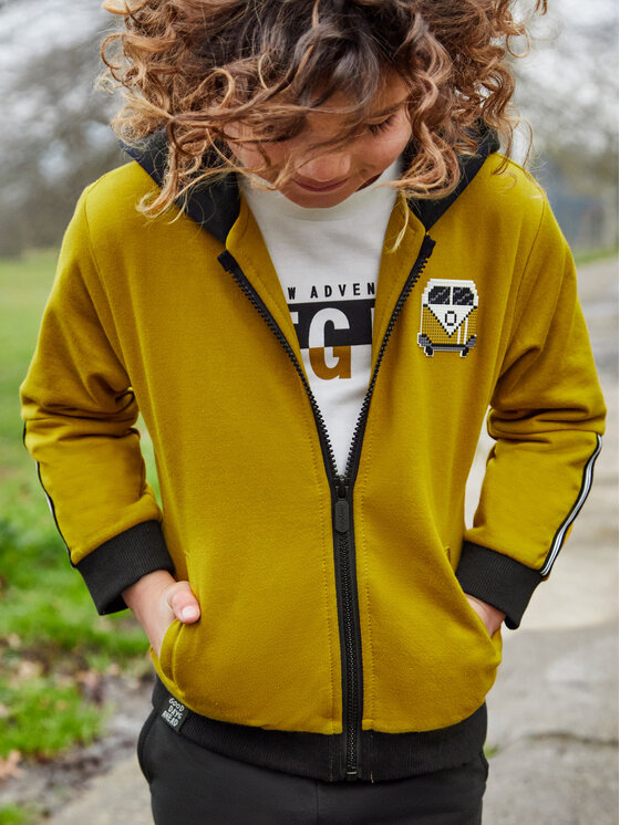 Completo felpa, maglietta e pantaloni 4845