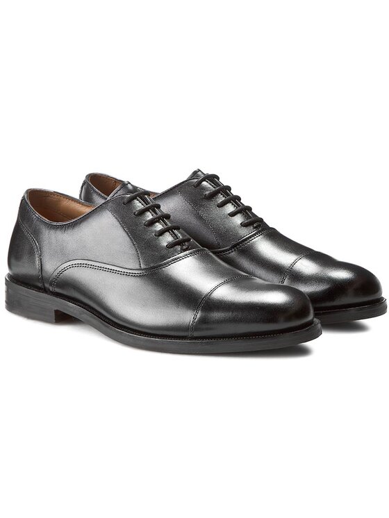 Coling store boss clarks