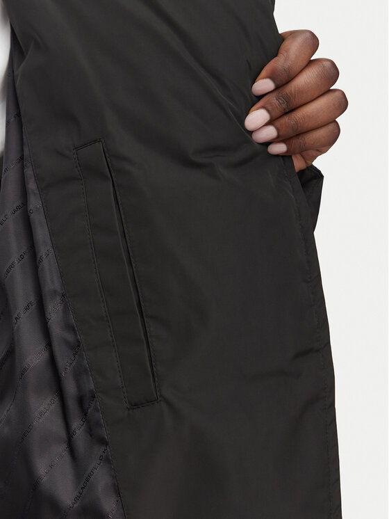 KARL LAGERFELD KARL LAGERFELD Zimné bundy B3W15028 Čierna Regular Fit