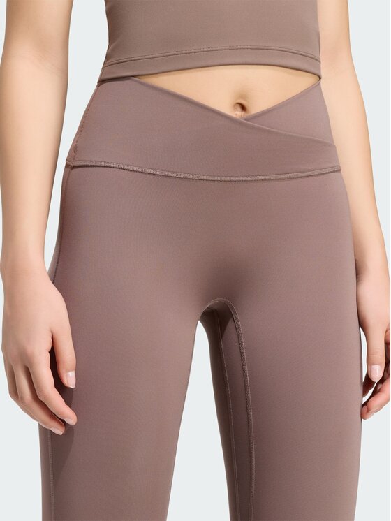 adidas adidas Legginsy 158041 Brązowy Fitted Fit
