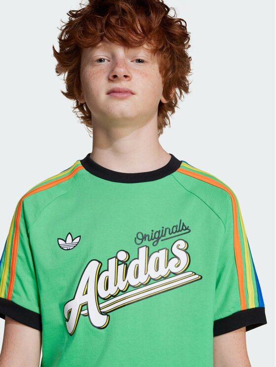 adidas adidas T-Shirt 158415 Zielony jasny Loose Fit