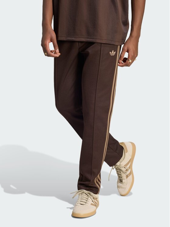 adidas adidas Spodnie materiałowe 159249 Brązowy Slim Fit