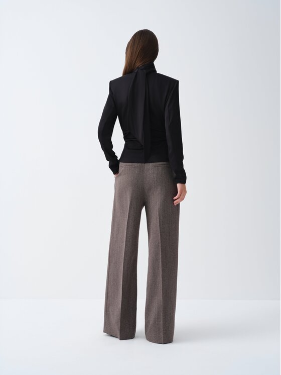 La Mania La Mania Bluzka ELUNE Czarny Basic Fit