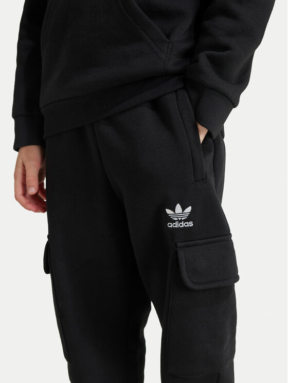 adidas adidas Trenerka IW1019 Crna Regular Fit