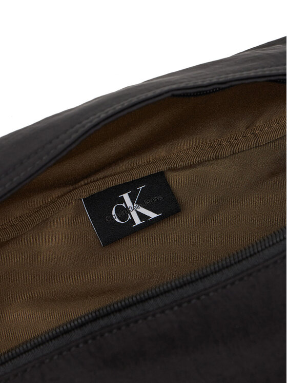 Calvin Klein Jeans Calvin Klein Jeans torba za okoli pasu Metro Nylon Oversized Waistbag LV04G3088G Črna