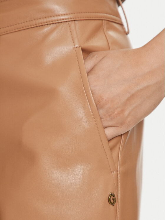 Guess Guess Hlače od imitacije kože Lia W4YB18 WF8Q0 Bež Regular Fit