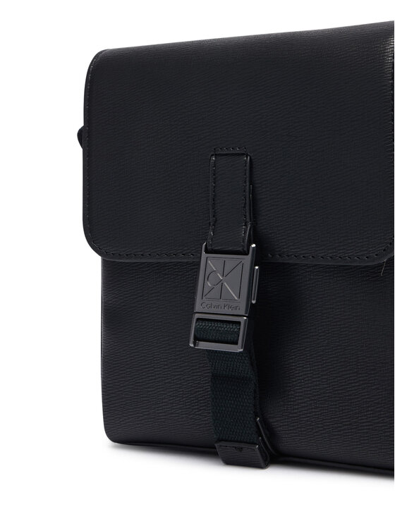 Calvin Klein Calvin Klein Maža rankinė Emblem Hw Flap Reporter LV04D3506G Juoda