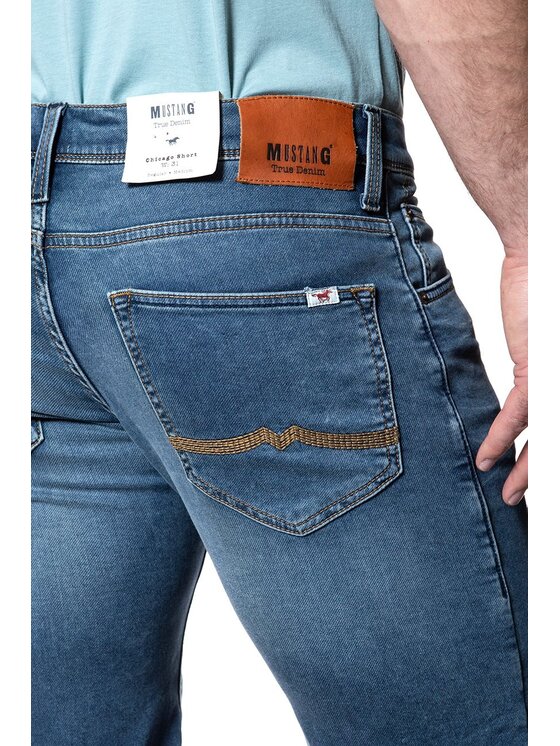 Mustang Mustang Pantaloncini di jeans CHICAGO SHORT Blu Slim Fit