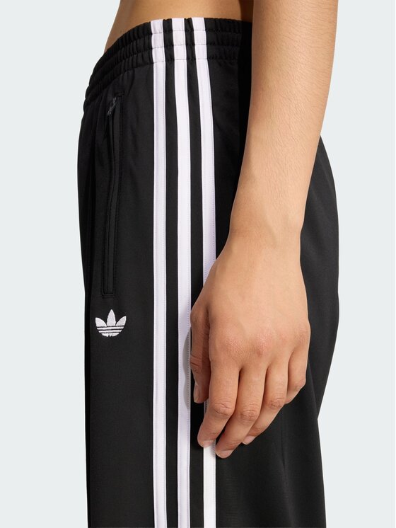 adidas adidas Spodnie dresowe 159027 Czarny Loose Fit