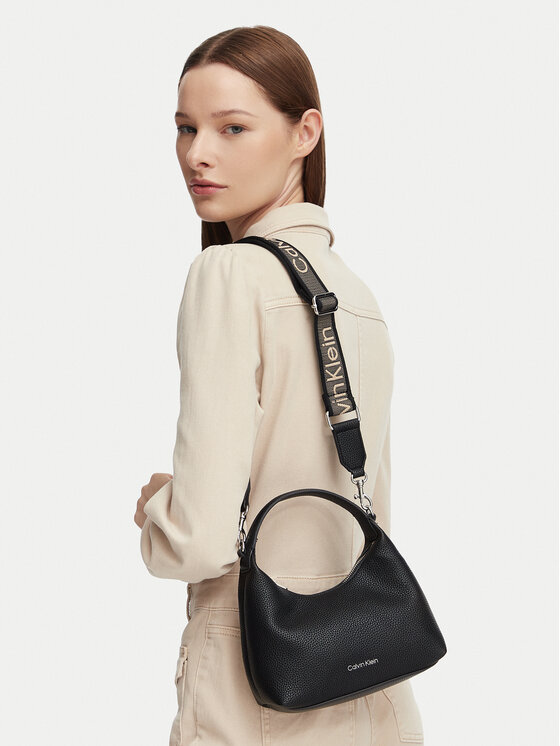 Calvin Klein Torbica LV04F3892G Crna
