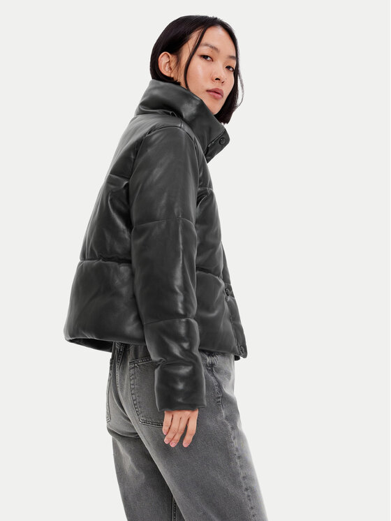 Gap Gap Kurtka z imitacji skóry 486399 Czarny Regular Fit